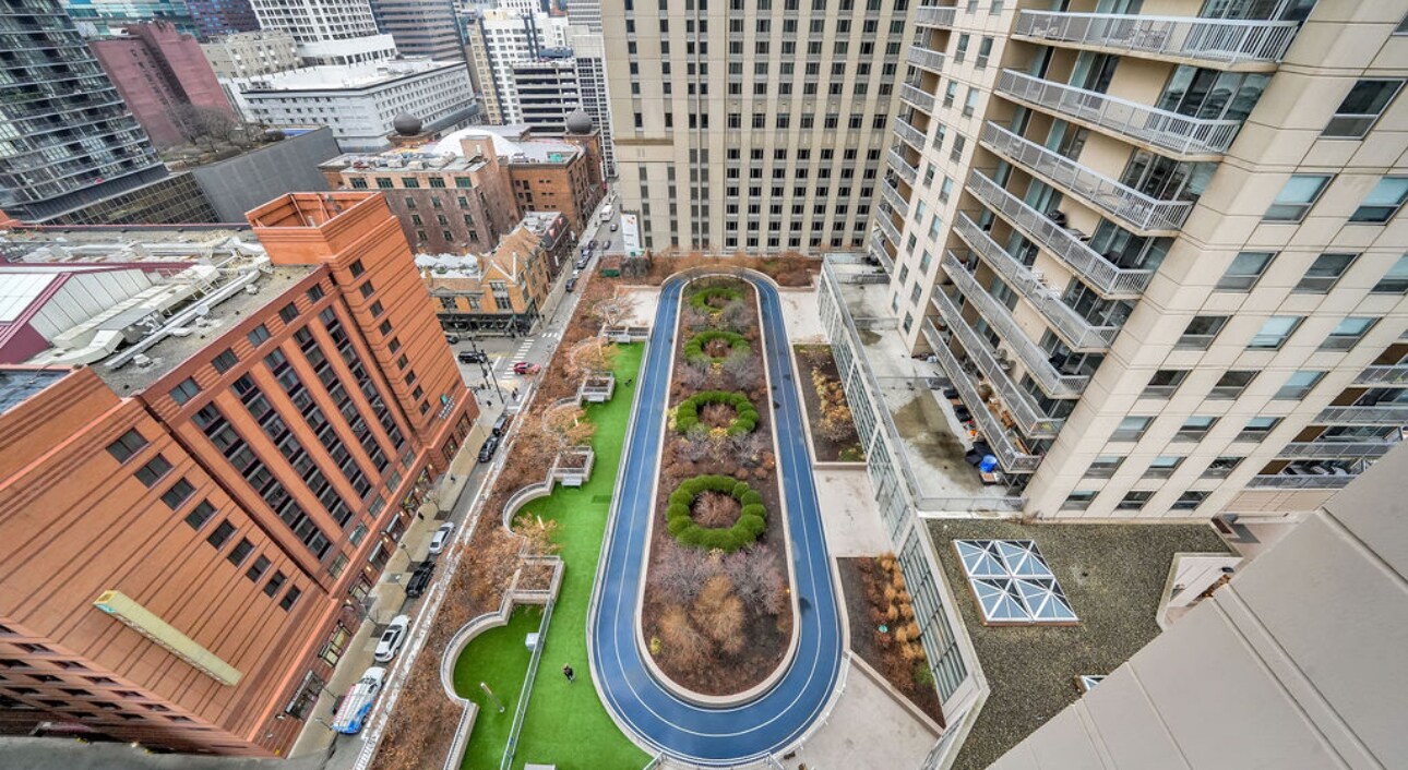 Building Photo - 545 N Dearborn St