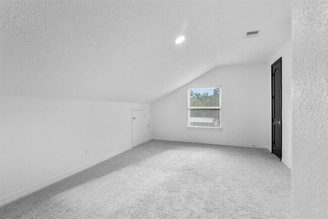 Building Photo - 2523 Watts St
