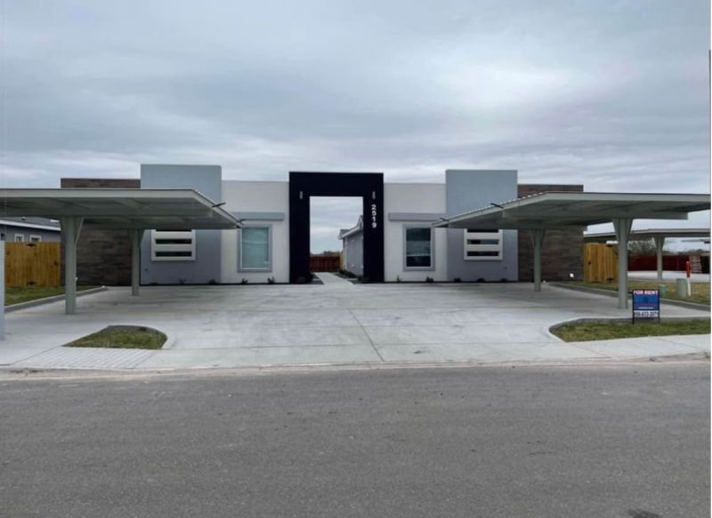 Primary Photo - 201 W Rutherford Ave