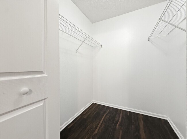 Building Photo - 2/2 Remodeled Condominium In Park Central, Millenia