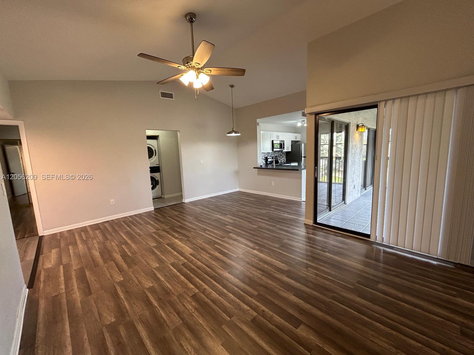 Building Photo - 1197 Washington Cir
