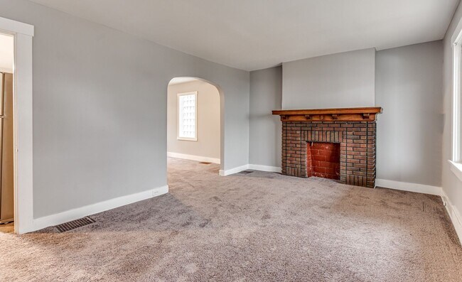 Building Photo - 2608 Belmar Pl