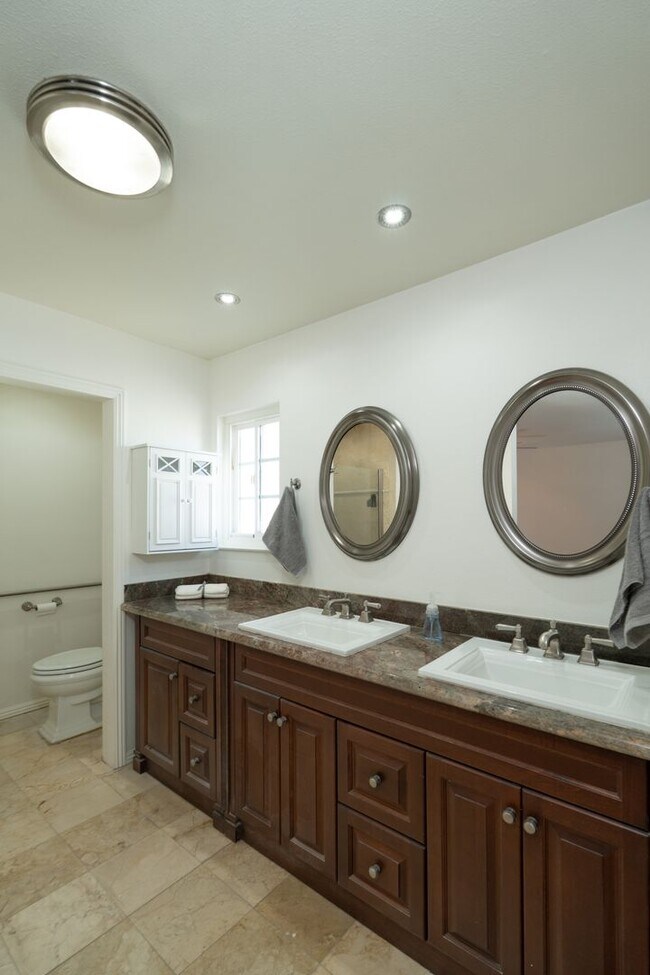 Building Photo - Beautiful & Spacious Home in Rowland Heights