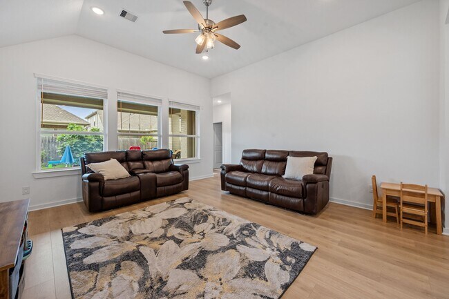 Building Photo - 15727 Autumn Sun Court