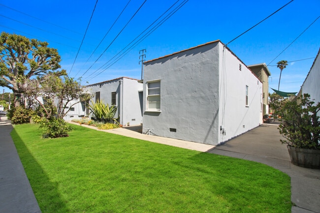 Building Photo - 2346 20th St