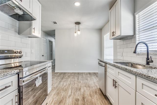 Building Photo - 1710 Danbury Dr