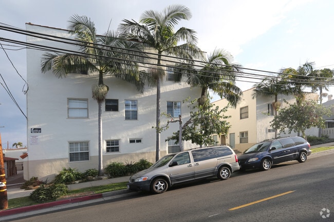 Building Photo - Park East Apartments