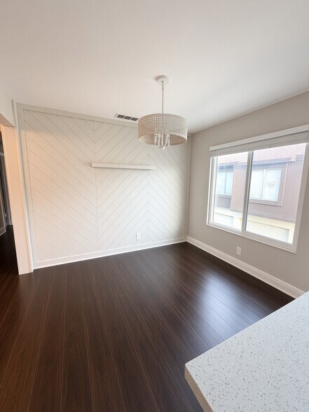 Building Photo - 5260 Bosque Ln