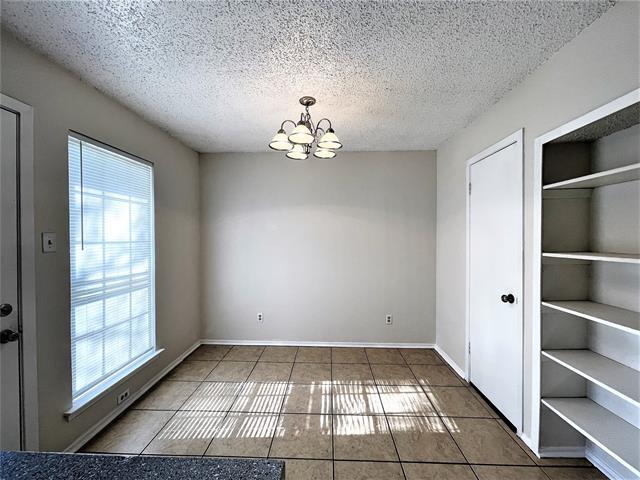 Building Photo - 2733 Patricia Ln