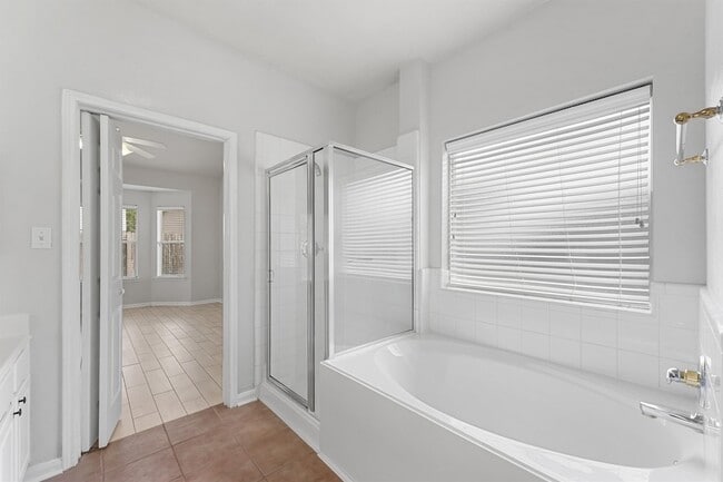 Building Photo - 17206 Stonebridge Trail