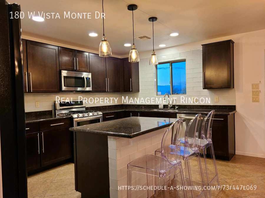 Building Photo - 180 W Vista Monte Dr