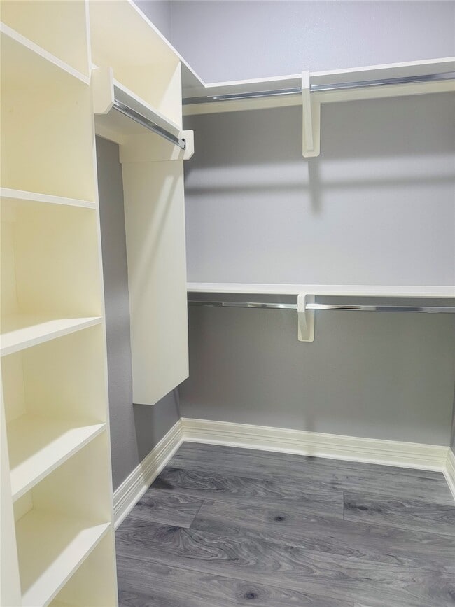 Building Photo - 2622 Metcalf St