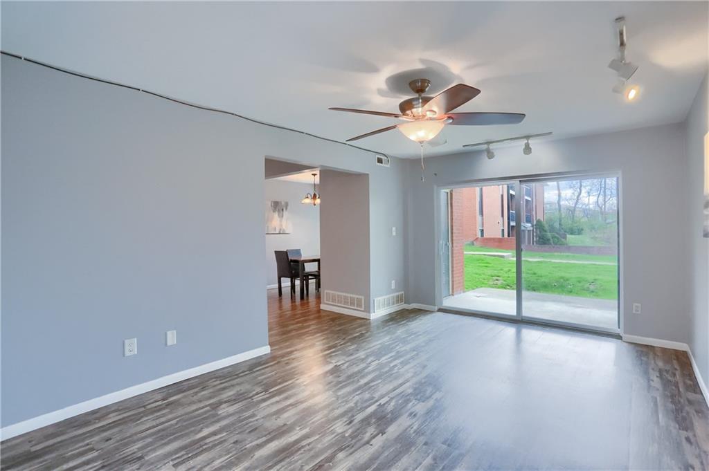 Building Photo - 1200 College Park Dr