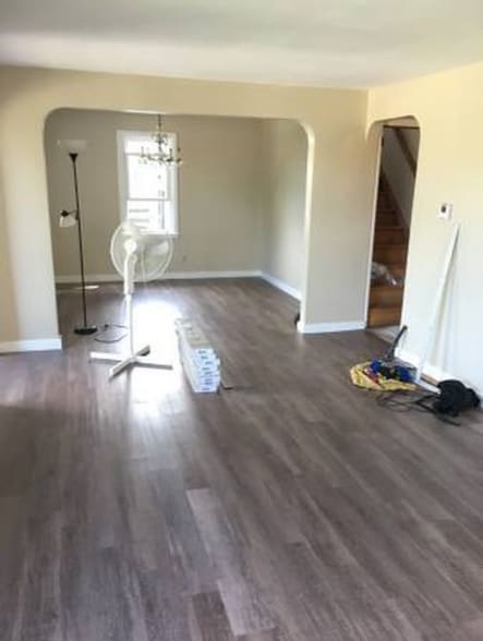 Living and dining room - 819 Chicago St