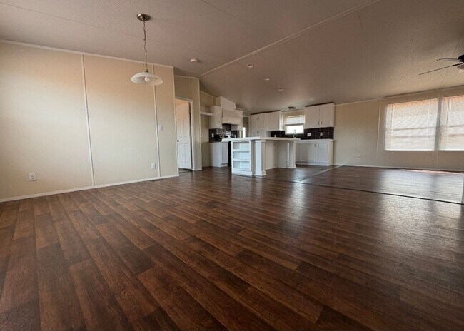 Building Photo - 3br 2ba on 1.5 acres in Blanchard!!