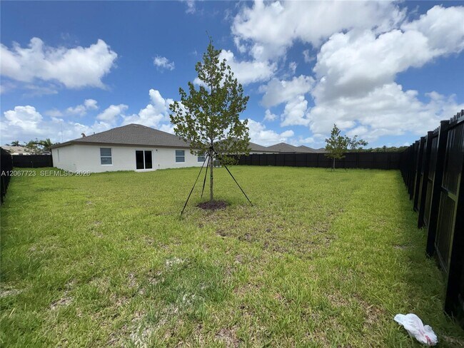 Building Photo - 17376 SW 285th St