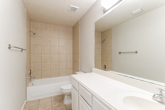 Building Photo - 14411 Pelican Marsh Dr