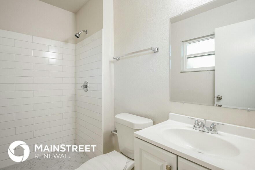 Building Photo - 104 Lighter Log Ln