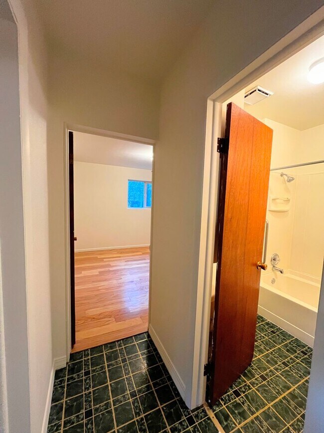 Building Photo - Spacious, Updated Home in the Heart of Driggs