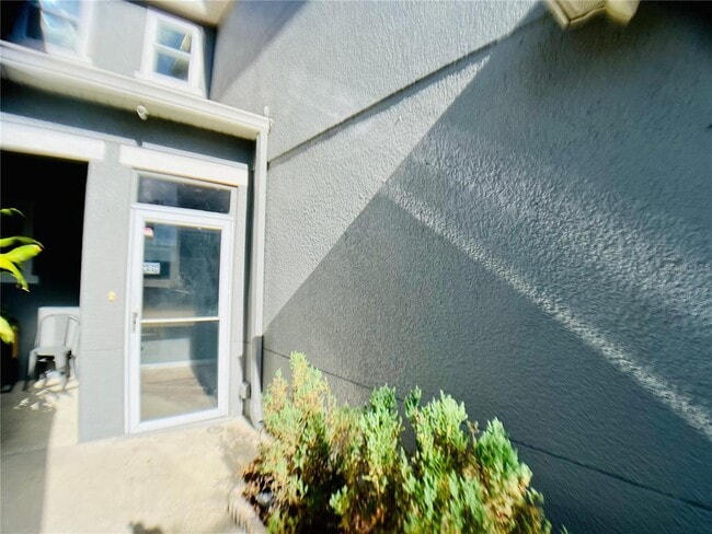 Building Photo - 1053 Chalcedony St