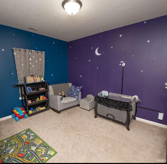 Building Photo - Beautiful Ranch Home with Open Floor Plan, Private Backyard & Luxurious Primary Suite