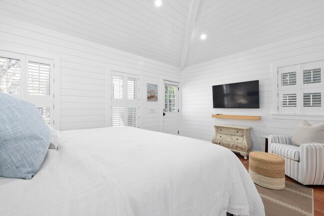 Building Photo - 89 Gibbs Ave