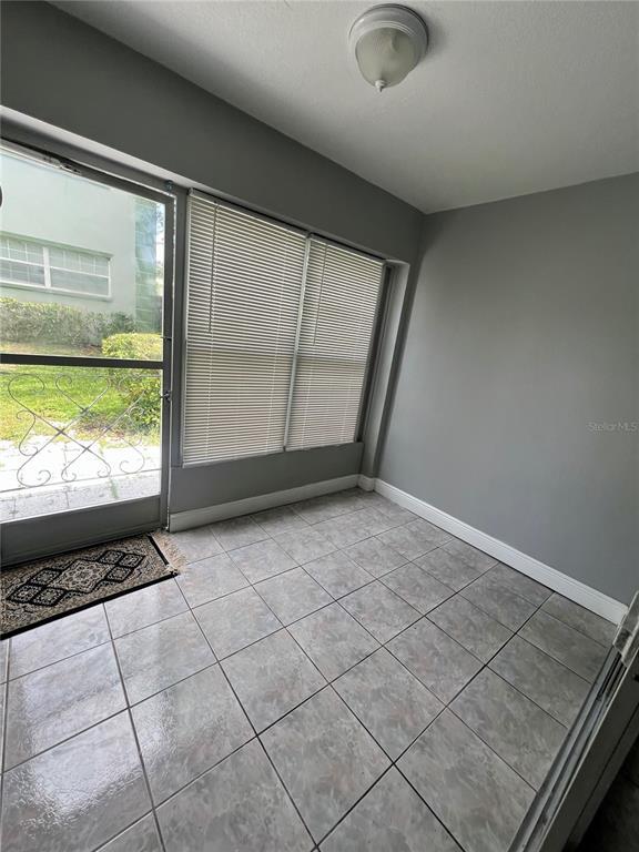 Building Photo - 1433 S Belcher Rd