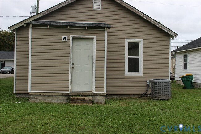 Building Photo - 2304 Raleigh St