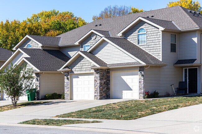 Building Photo - Bradley's Crossing