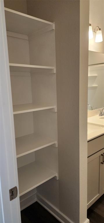 Building Photo - 2345 Moon Tower Trl