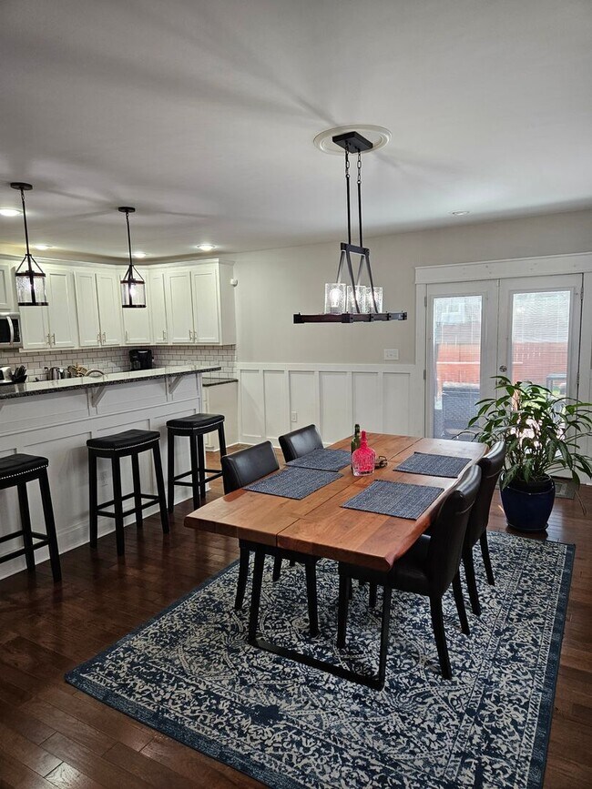 Building Photo - Church Hill Amazing 3 Bedroom 2.5 Bath Home