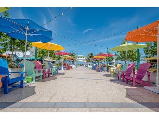 Building Photo - 4228 N Ocean Dr