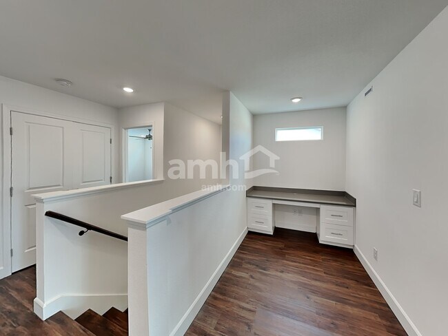 Building Photo - 8937 Carmine Cob Ave