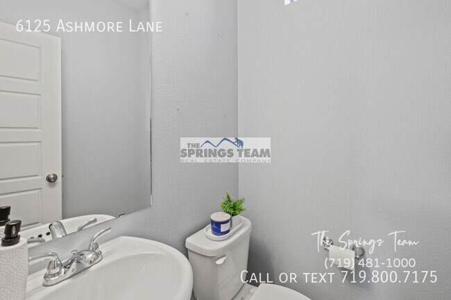 Building Photo - 6125 Ashmore Ln