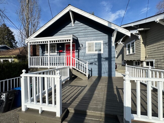 Building Photo - Ramesh House | Spacious 3x2 Available Now! | Rare Green Lake Home w/ Garage, Storage and Private ...