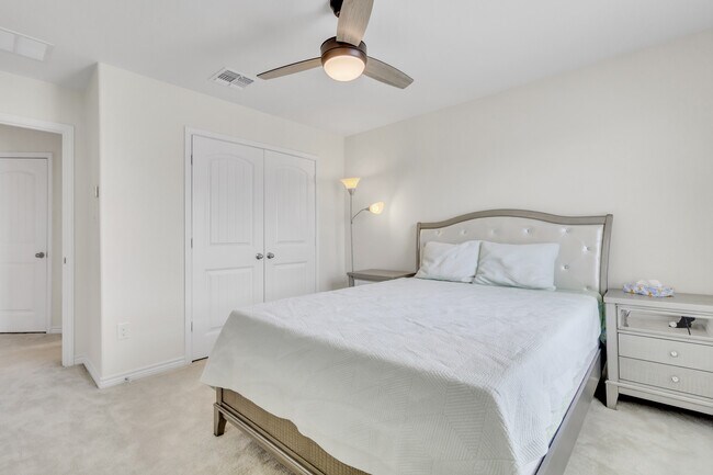 Guest Bedroom 1 - 432 Lone Falls Dr