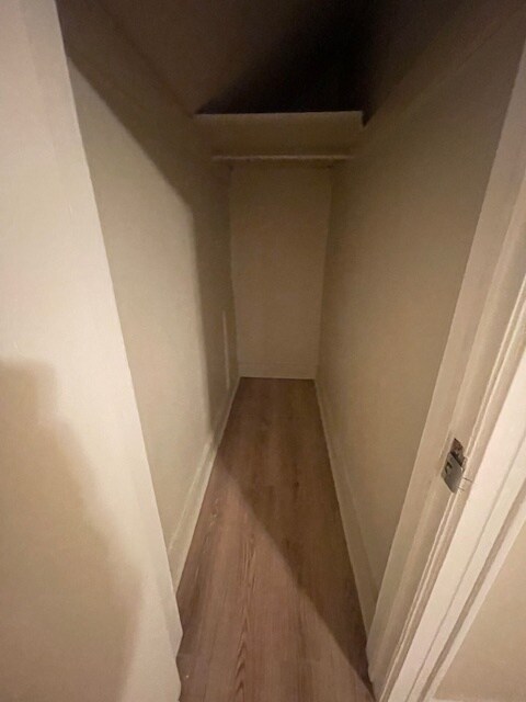 Closet - 18831 Dormans Rd