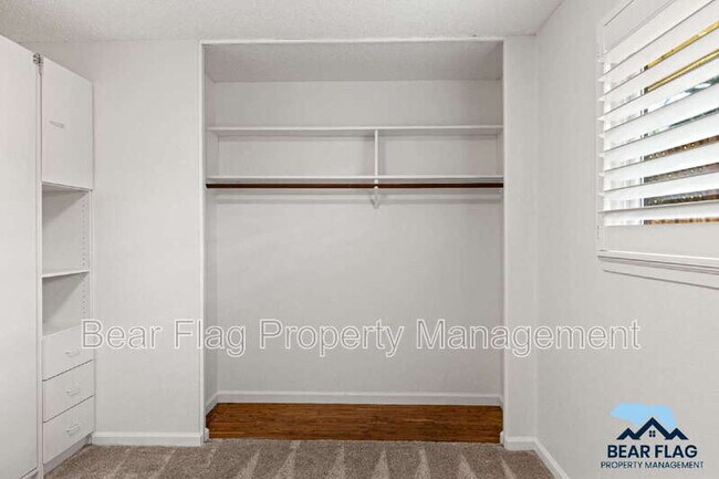 Building Photo - 7919 Ridgemont Dr
