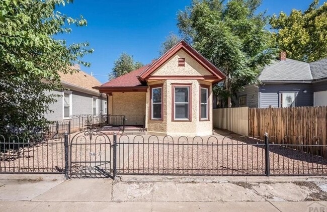 Building Photo - Charming 3 bed 1 bath house in Pueblo | $1600