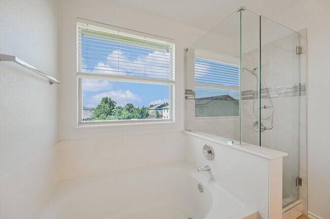 Building Photo - 17817 Majestic Elm Ln