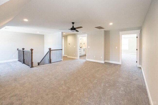 Building Photo - 1639 Helmsdale Dr