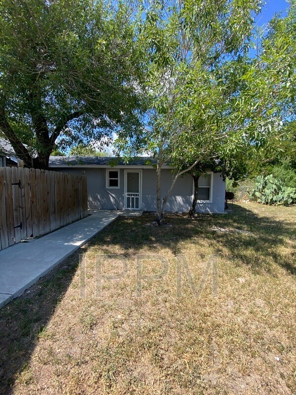 Primary Photo - 902 N D St