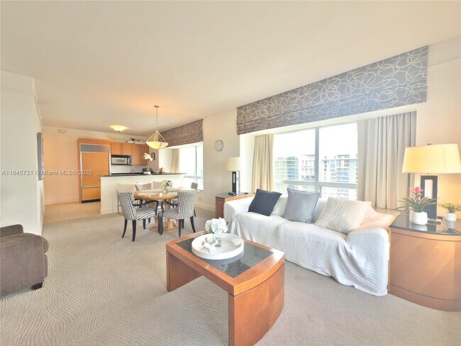 Building Photo - 1435 Brickell Ave