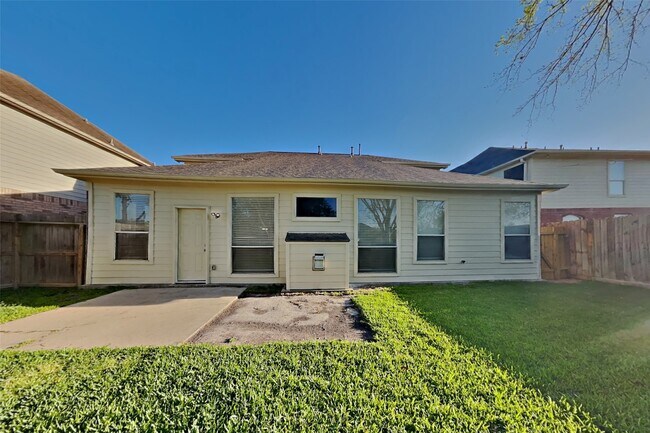 Building Photo - 23943 Ayscough Ln