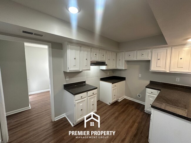 Building Photo - 6577 Beaverlodge Dr