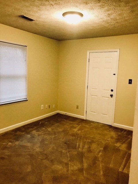 Building Photo - Duplex / Burlington