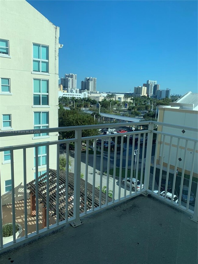 Building Photo - 7275 SW 90th St