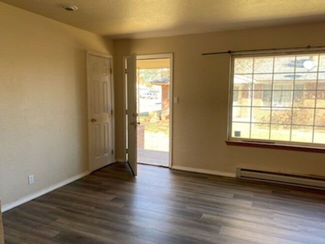 Building Photo - Cozy 2 Bedroom Duplex in Ephrata