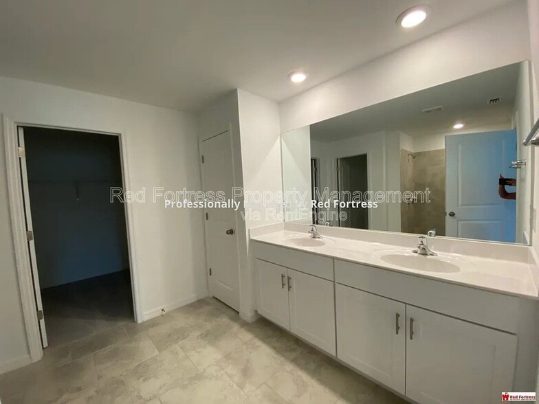 Building Photo - 4215 Villa Rapallo Wy