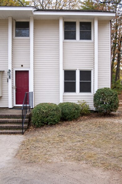 Building Photo - 583 Winding Creek Rd